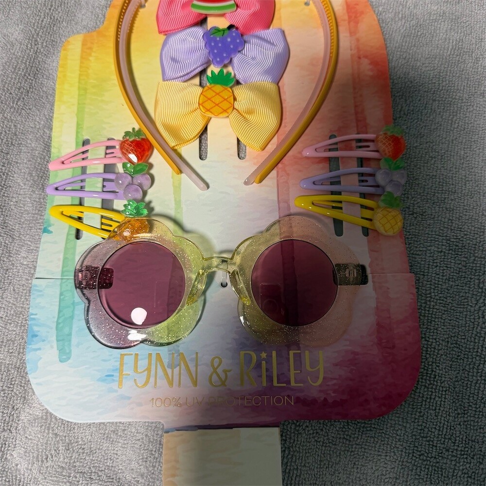 Fynn & Riley Girls Sunglasses & Fruit Hair Accessories Set Multicolor